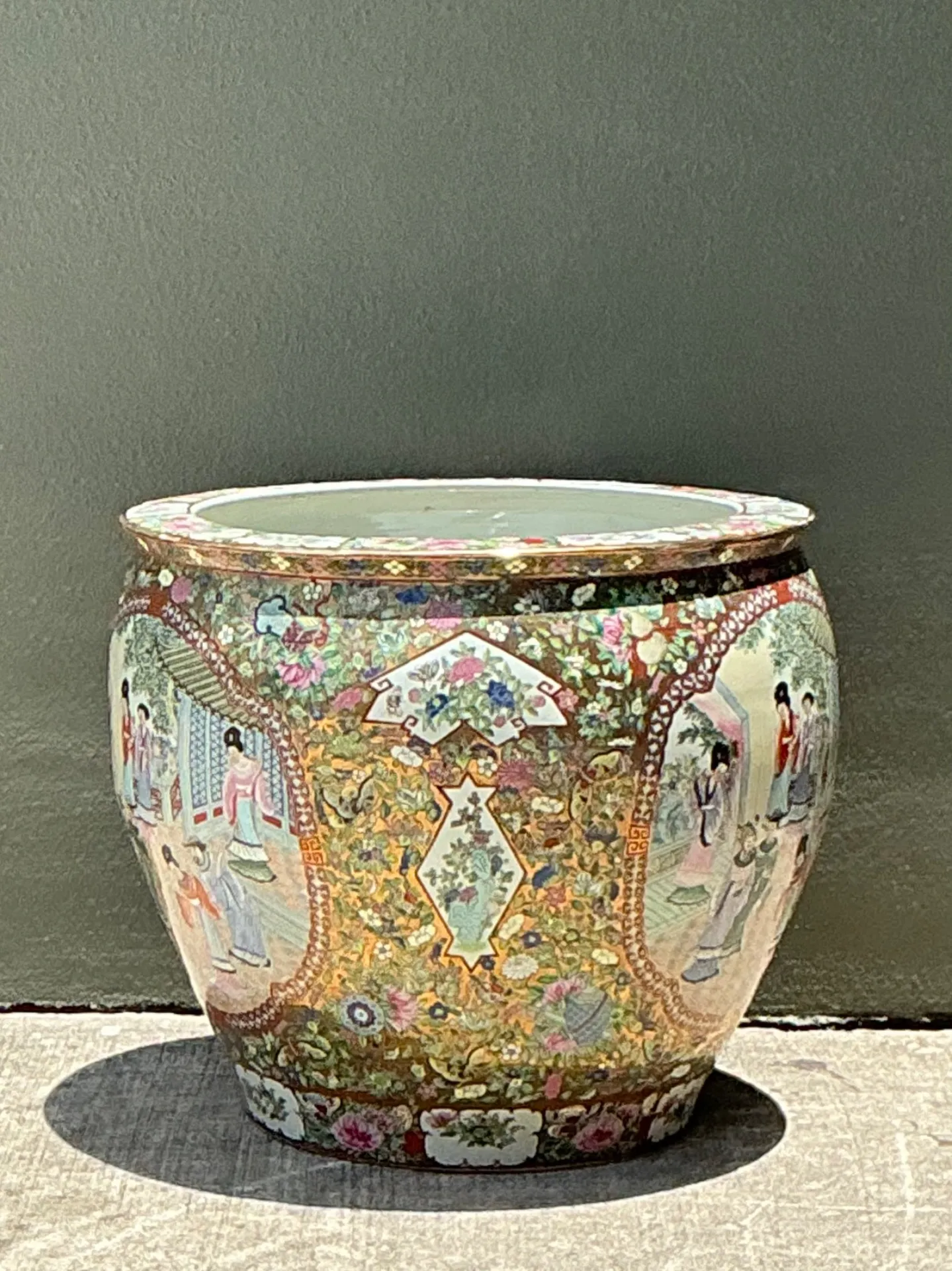 Vintage Chinese Rose Famile Large Planter — additional photo 7