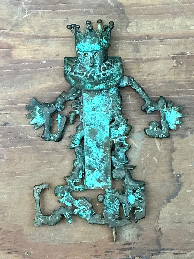 Vintage Patinated Metal King Sculpture — additional photo 5