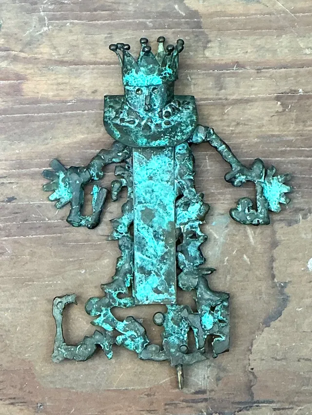 Vintage Patinated Metal King Sculpture — additional photo 2