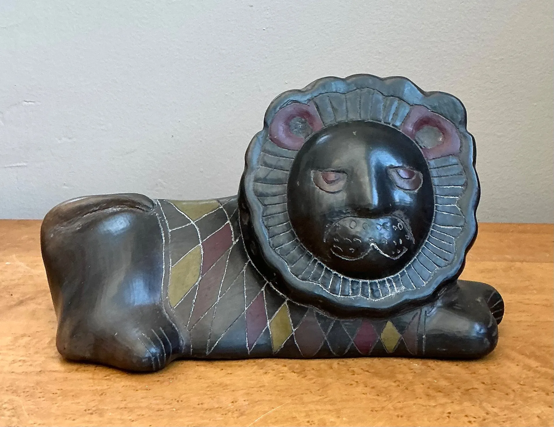 Vintage Handcrafted Ceramic Lion Sculpture — additional photo 8