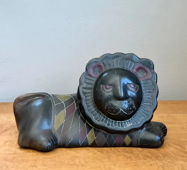 Vintage Handcrafted Ceramic Lion Sculpture — additional photo 4