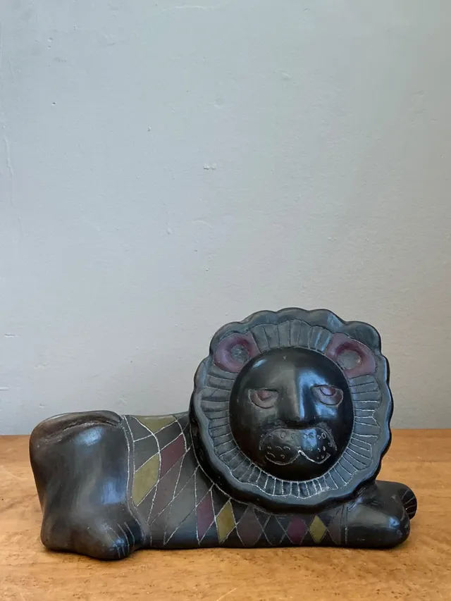 Vintage Handcrafted Ceramic Lion Sculpture — additional photo 5