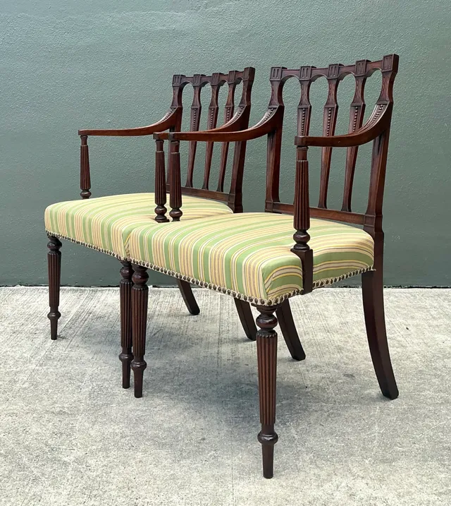 Vintage Carved Wood Chippendale Armchairs - Pair — additional photo 2
