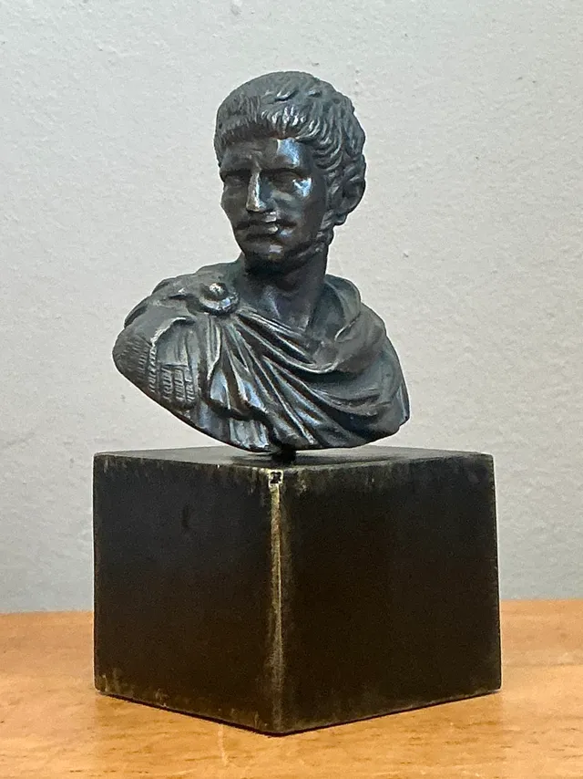 Vintage Roman Emperor Bust on Plinth — additional photo 2