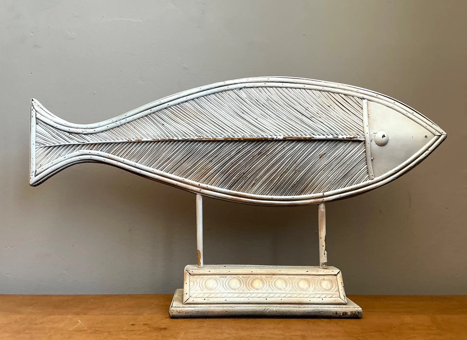Vintage Washed Pencil Reed Fish Sculpture — additional photo 4
