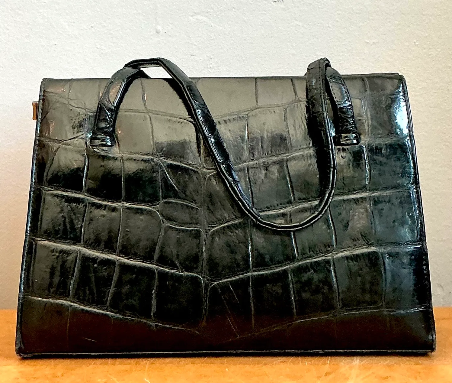 Vintage Crocodile Handbag with Metal Frame — additional photo 8