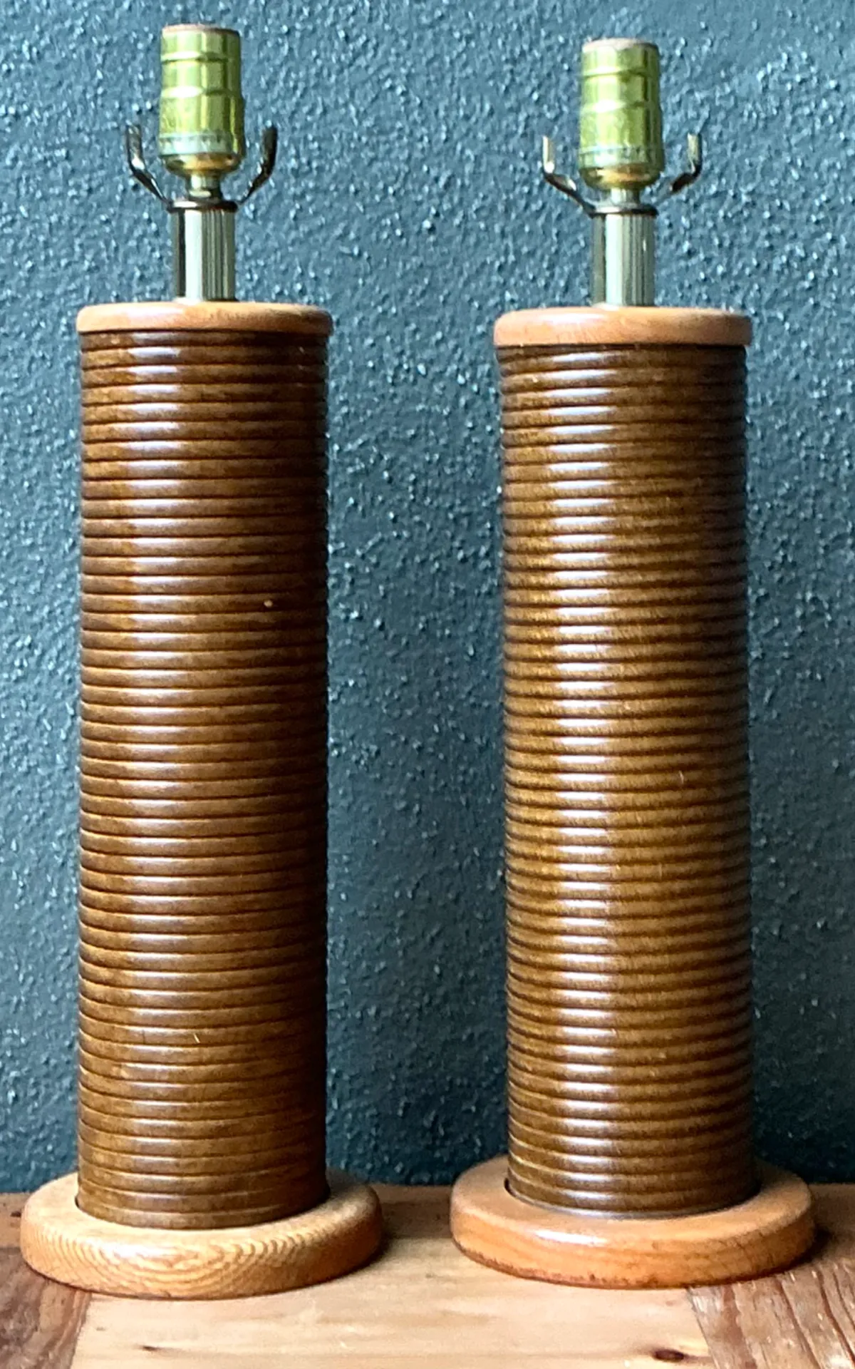 Vintage Pencil Reed Cylinder Lamps - A Pair — additional photo 5