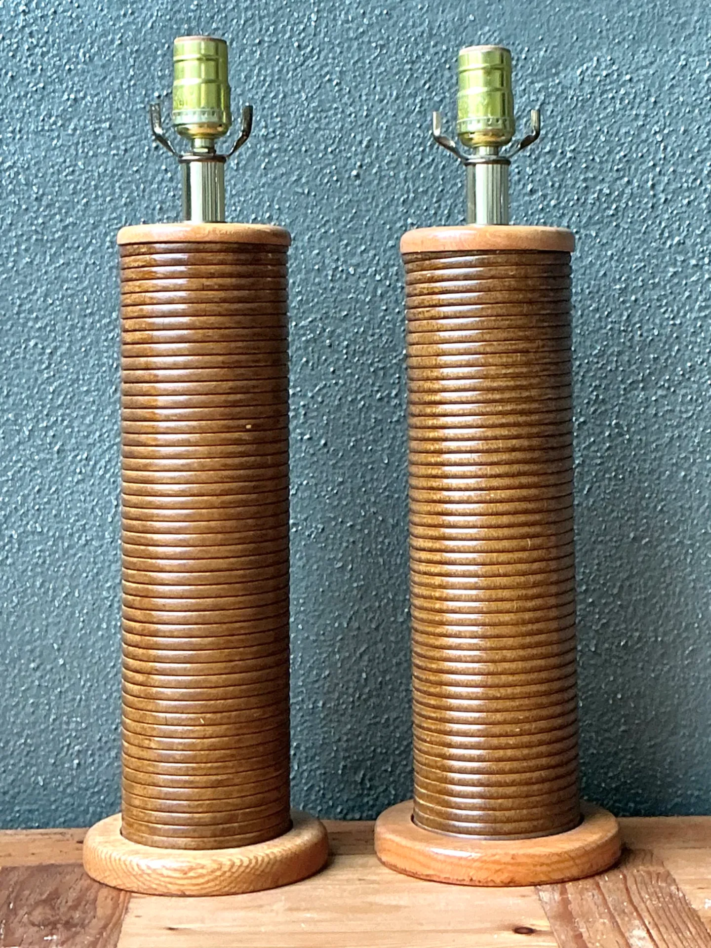 Vintage Pencil Reed Cylinder Lamps - A Pair — additional photo 7