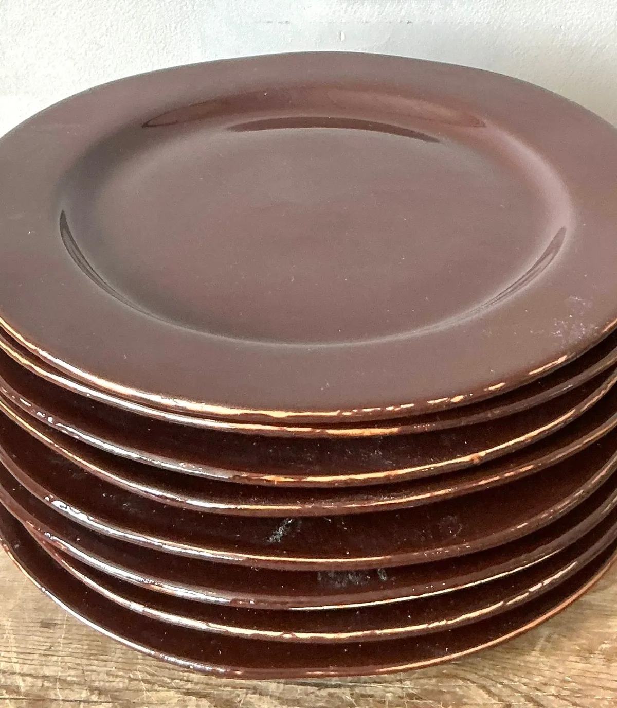 Vintage Italian Vietri Glazed Ceramic Plates - Set of 8 - Interior view