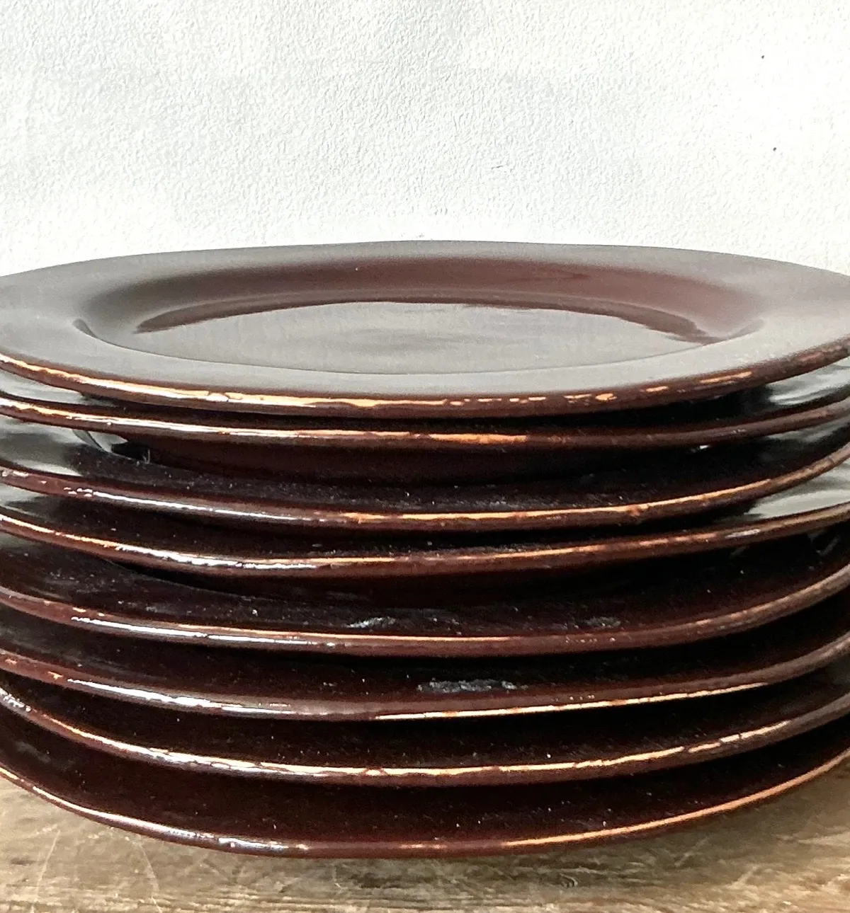 Vintage Italian Vietri Glazed Ceramic Plates - Set of 8 - Detail view