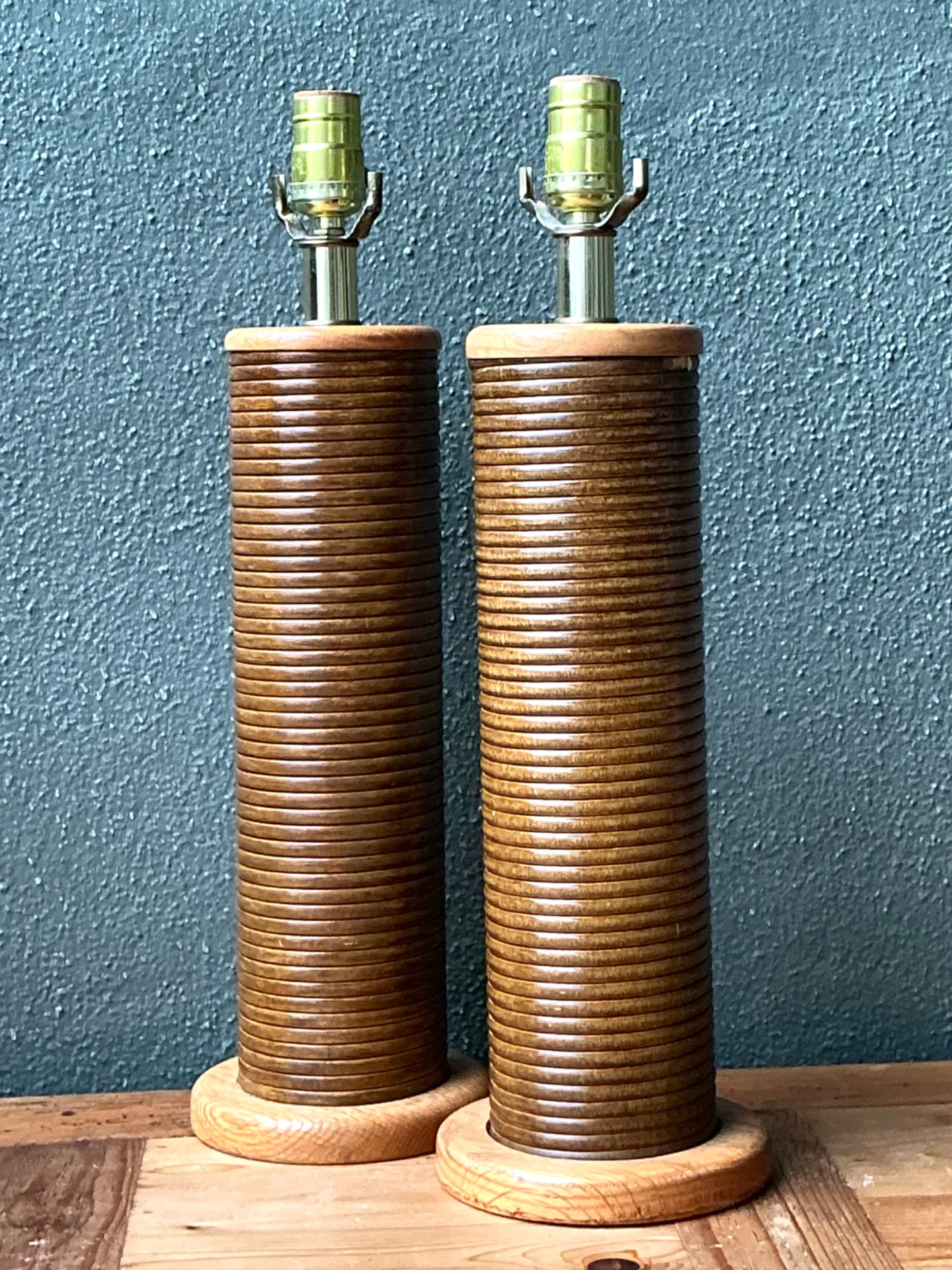Vintage Pencil Reed Cylinder Lamps - A Pair — additional photo 4