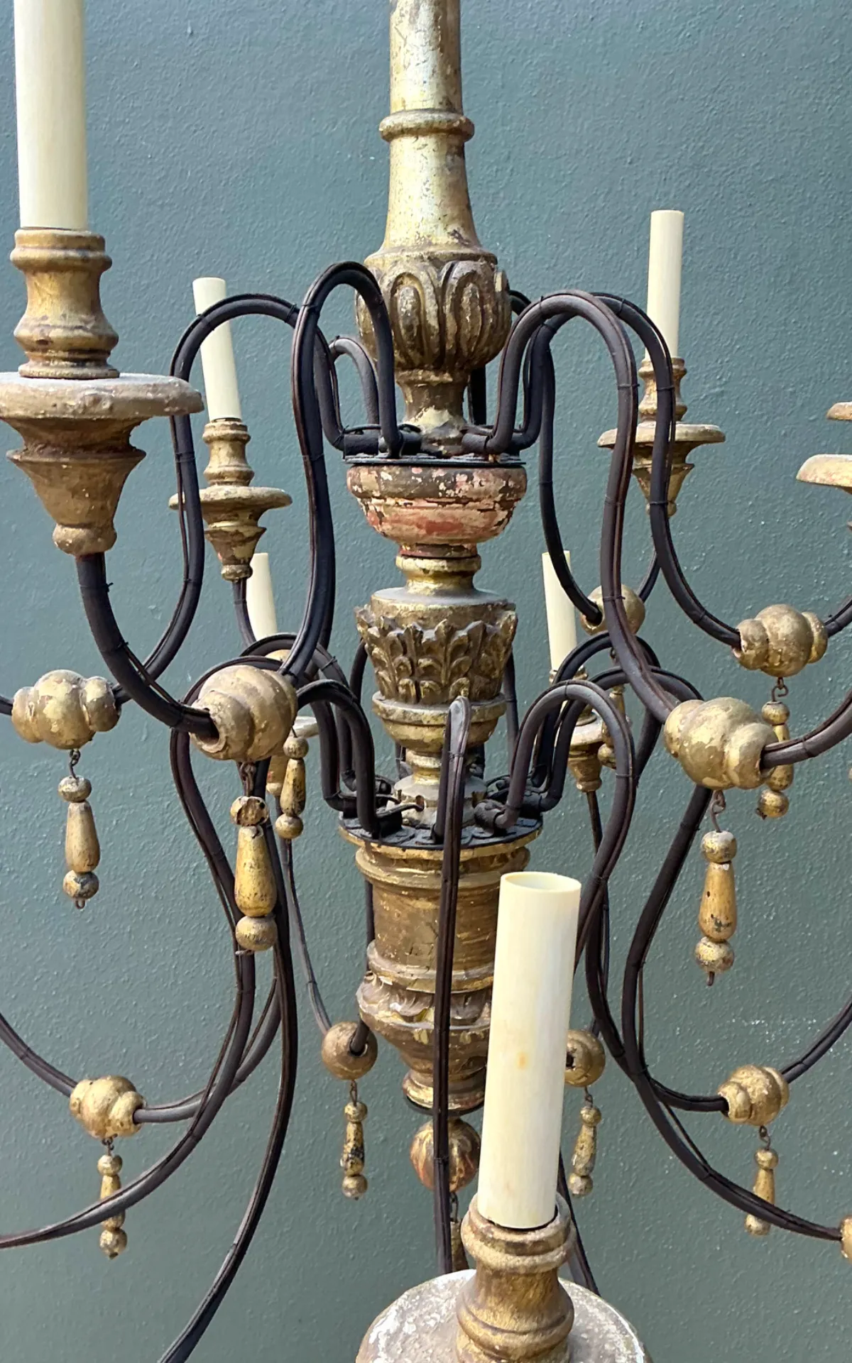 Vintage Gilt Wood and Metal Twelve-Light Chandelier