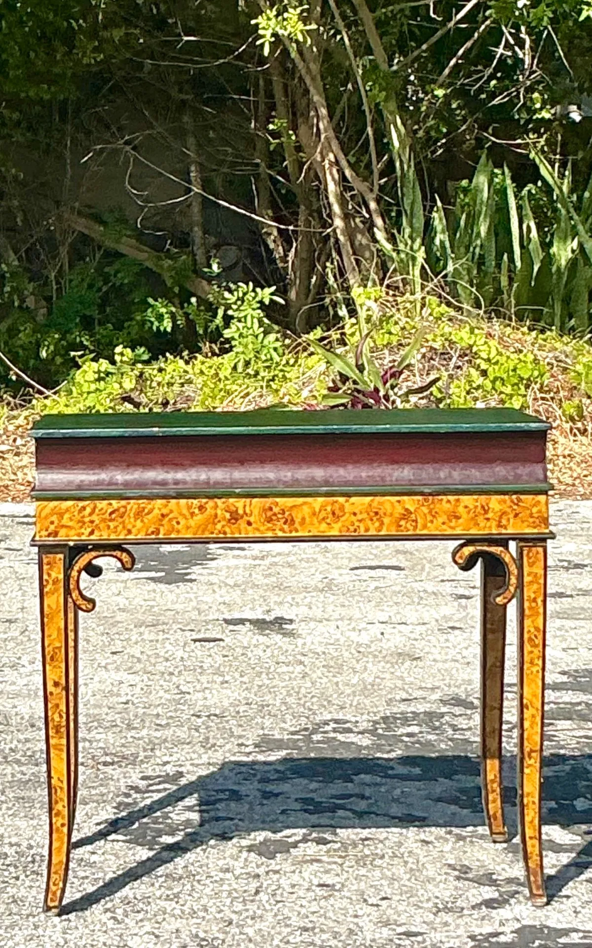 Vintage Regency Giant Book Side Table - Detail view