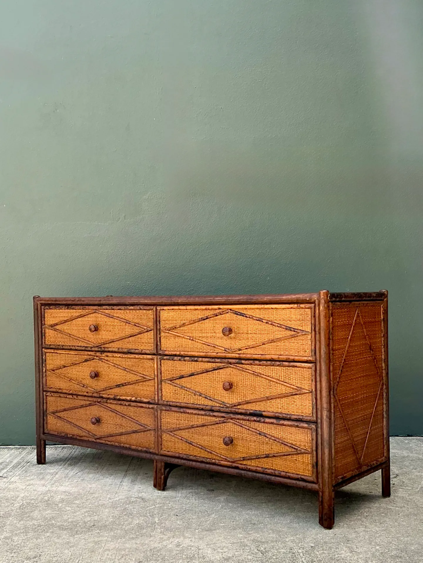 Vintage Diamond Rattan and Wood Six-Drawer Dresser — additional photo 5