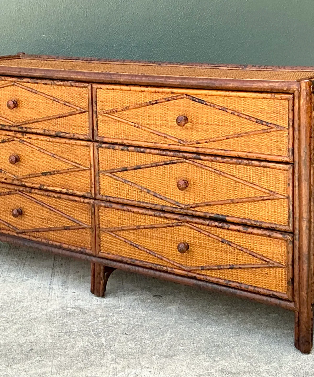 Vintage Diamond Rattan and Wood Six-Drawer Dresser — additional photo 8