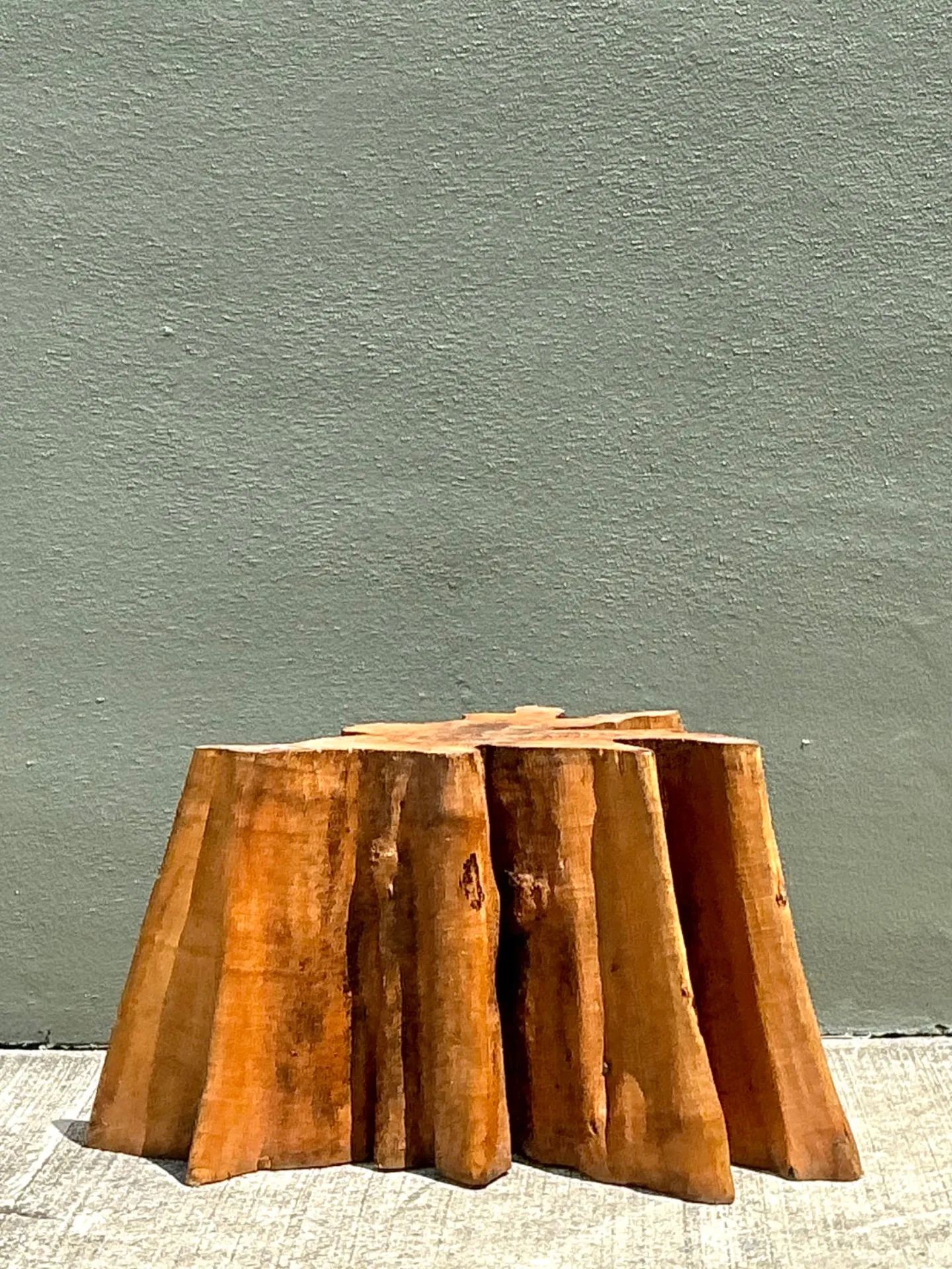 Vintage Natural Wood Tree Stump Table — additional photo 3