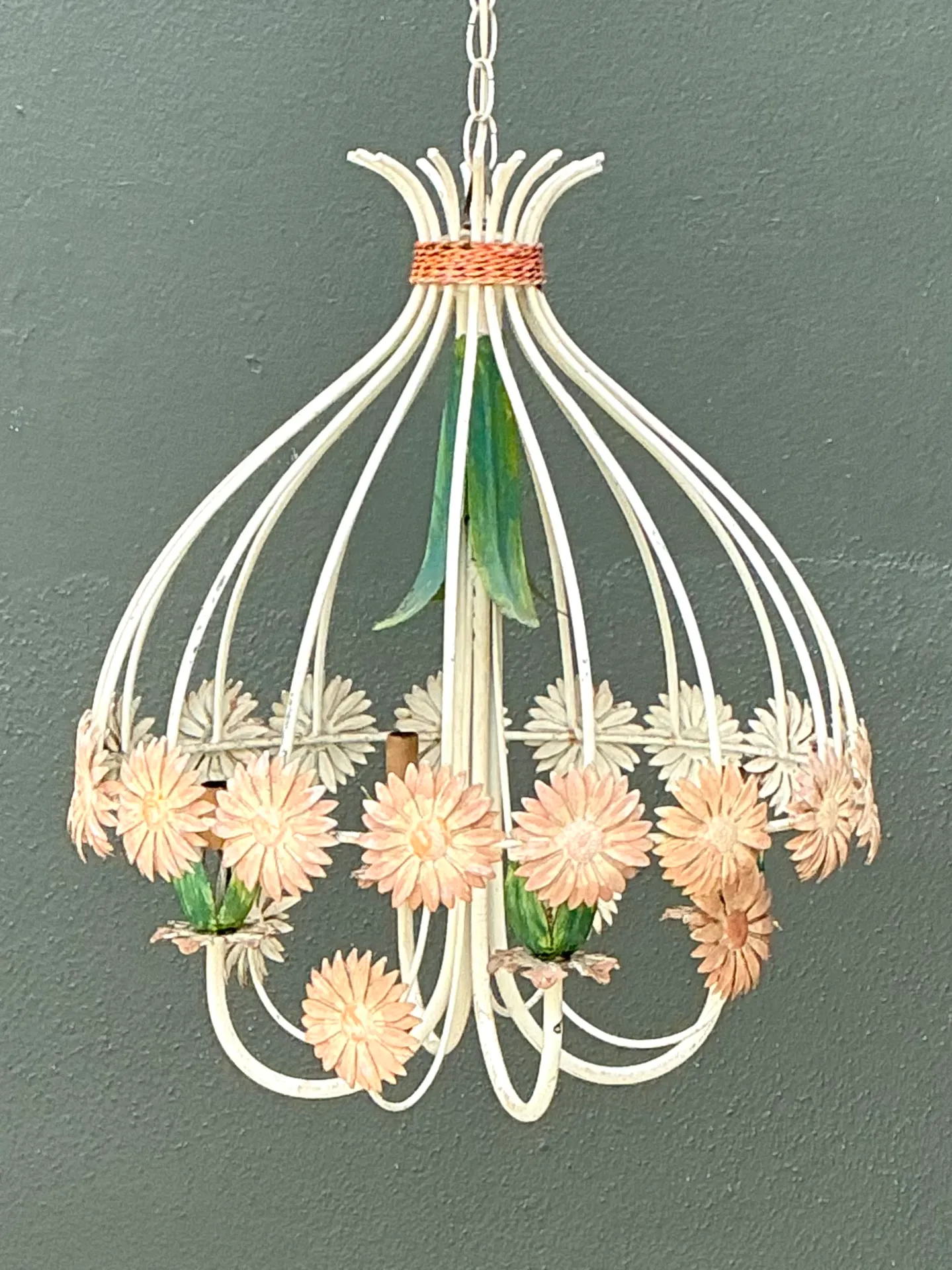 Vintage Tole Daisy Chandelier — additional photo 7
