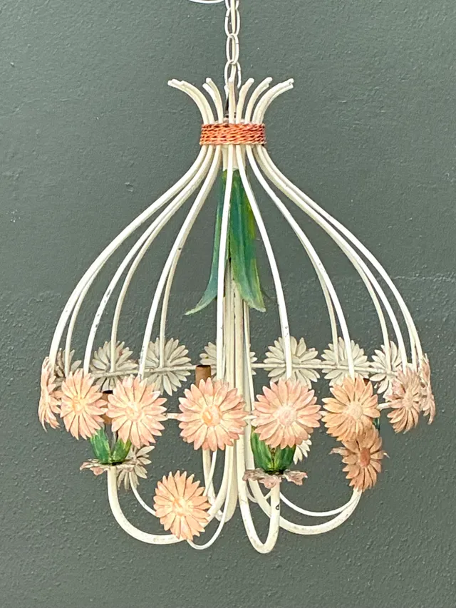 Vintage Tole Daisy Chandelier — additional photo 3