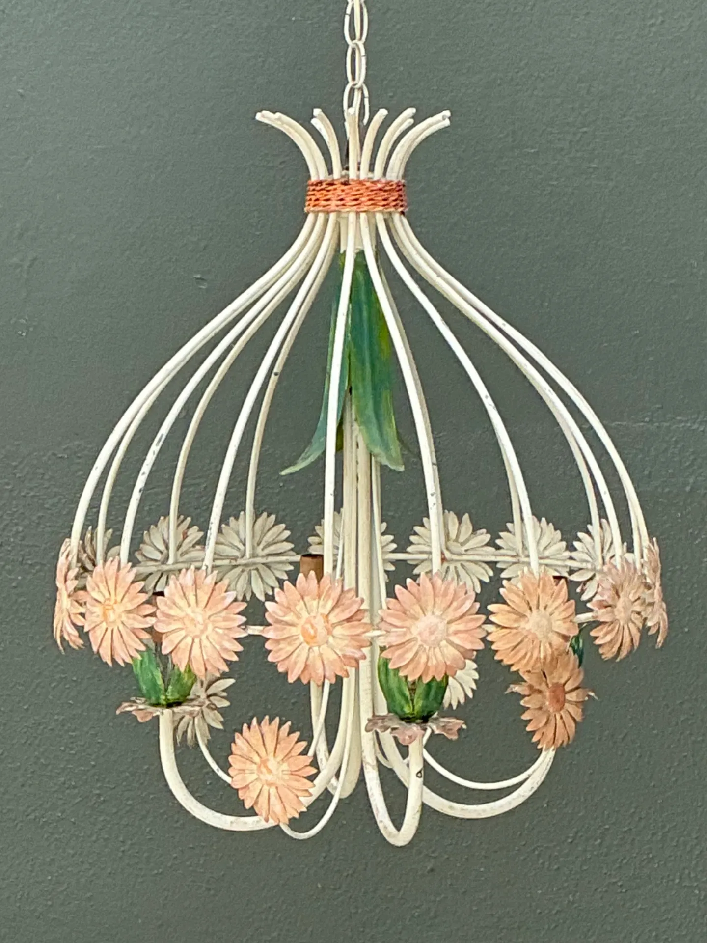 Vintage Tole Daisy Chandelier — additional photo 4