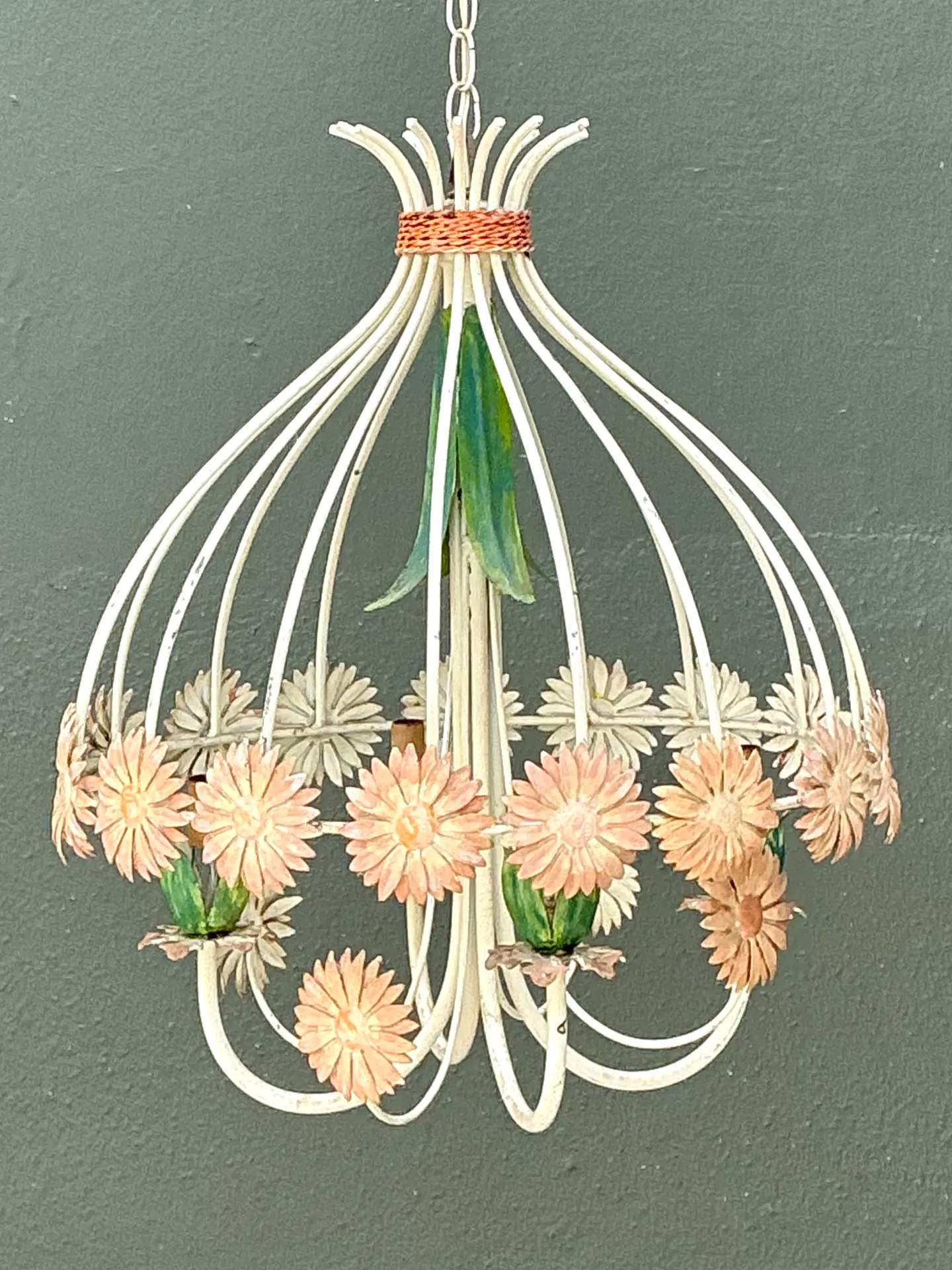 Vintage Tole Daisy Chandelier — additional photo 5