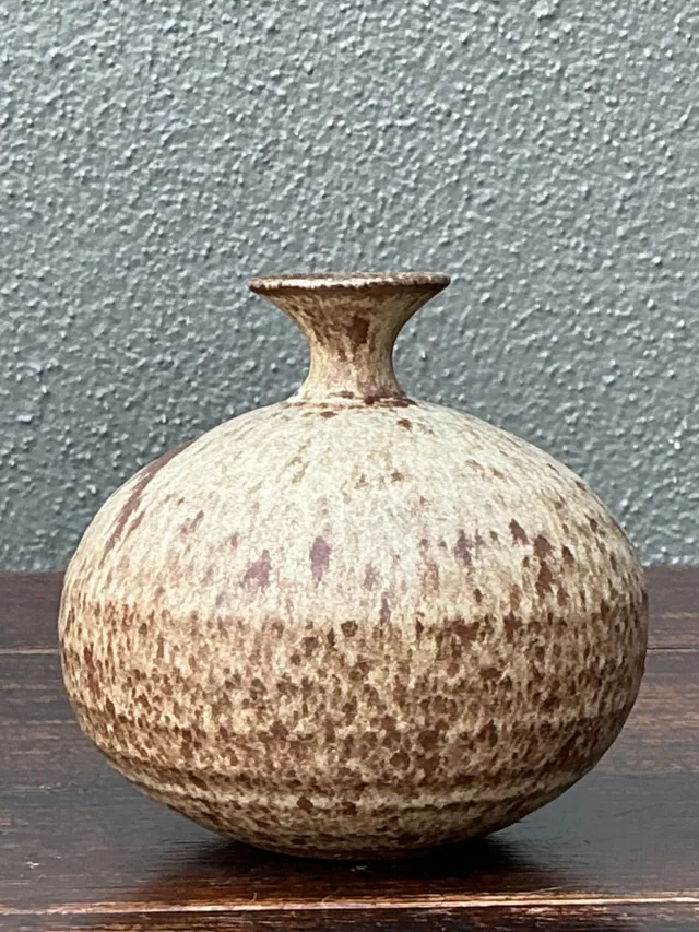 Handcrafted Earth-Tone Ceramic Vase — additional photo 3