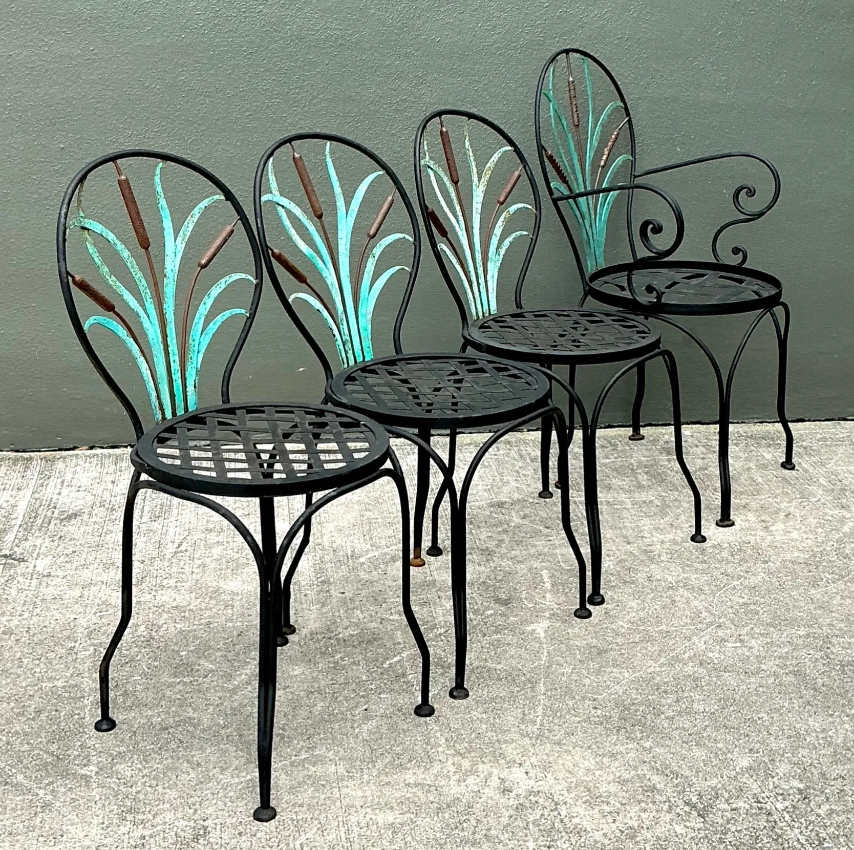Vintage Cast Aluminum Cat Tail Dining Table Set of 5 — additional photo 3