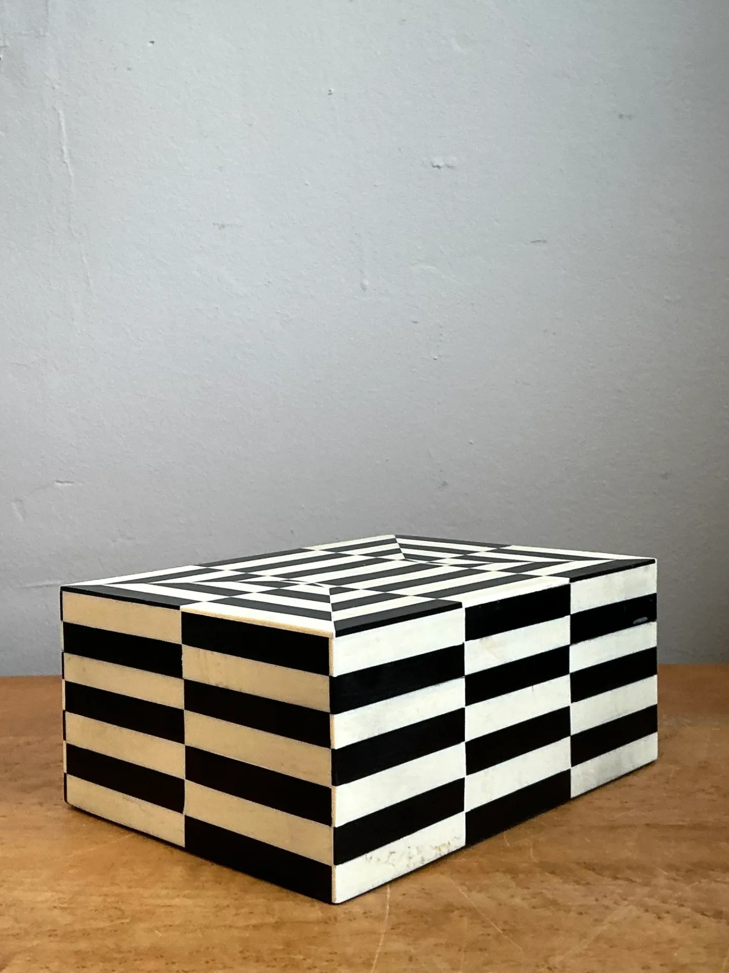 Vintage Black and White Bone Box — additional photo 2