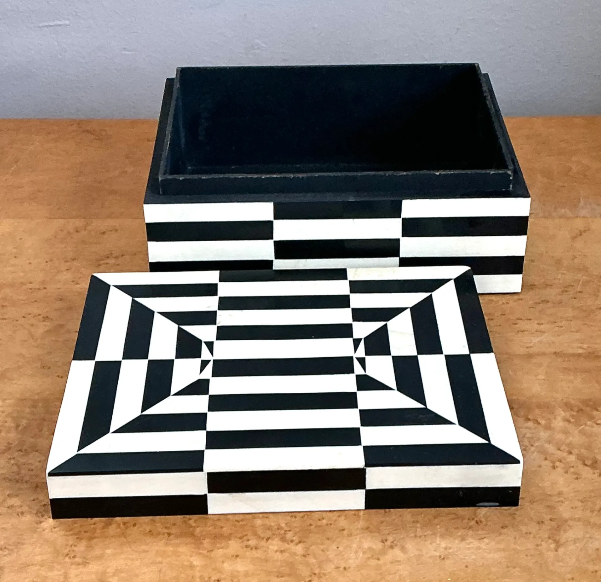 Vintage Black and White Bone Box — additional photo 8
