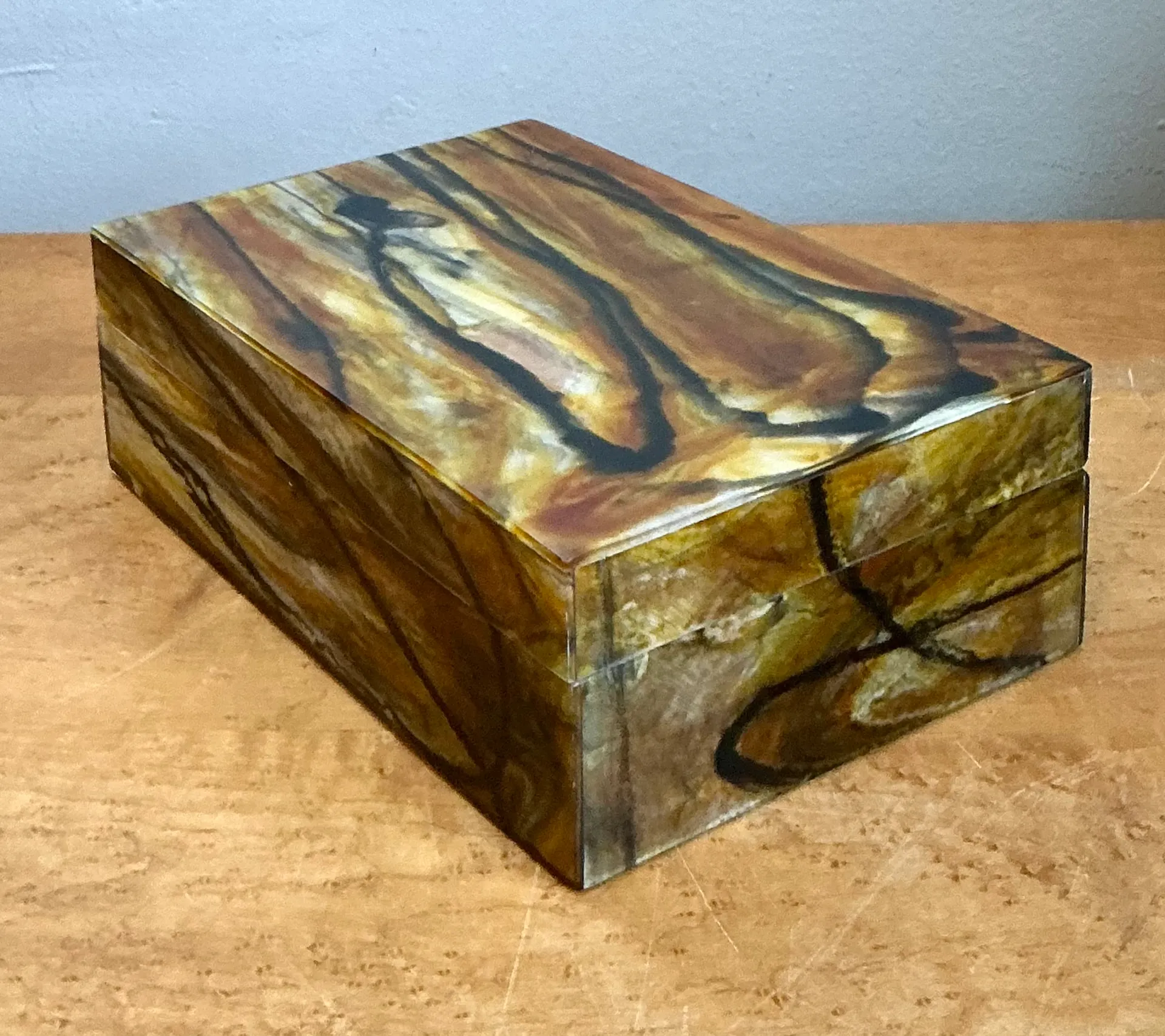 Vintage Abstract Resin Box — additional photo 3