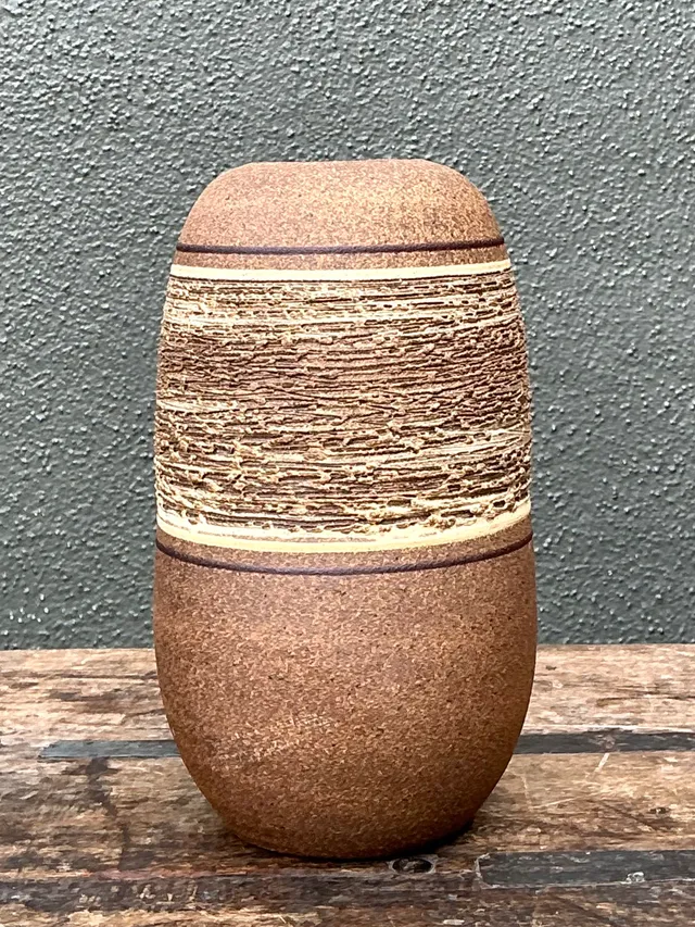 Vintage Textured Studio Pottery Vase — additional photo 2