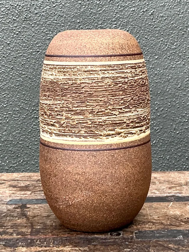 Vintage Textured Studio Pottery Vase — additional photo 3