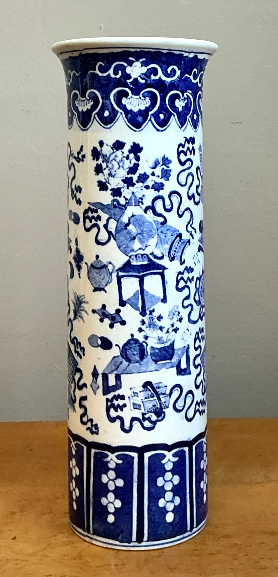 Vintage Chinese Blue and White Ceramic Vase — additional photo 2