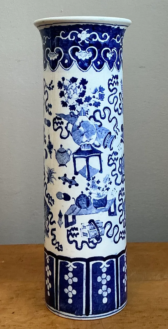 Vintage Chinese Blue and White Ceramic Vase — additional photo 4