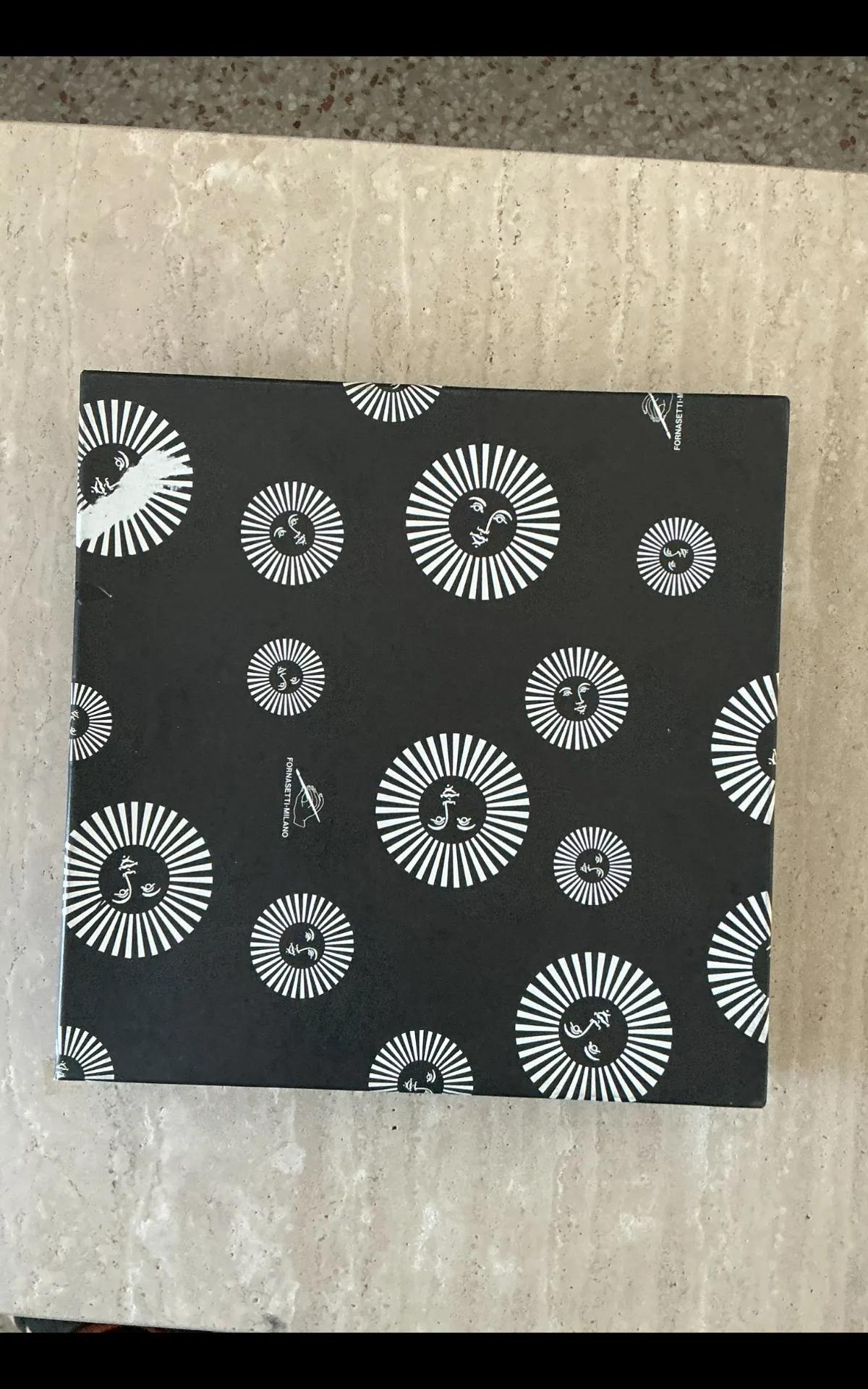 Vintage Fornasetti Tema e Variazioni Plate - Back view