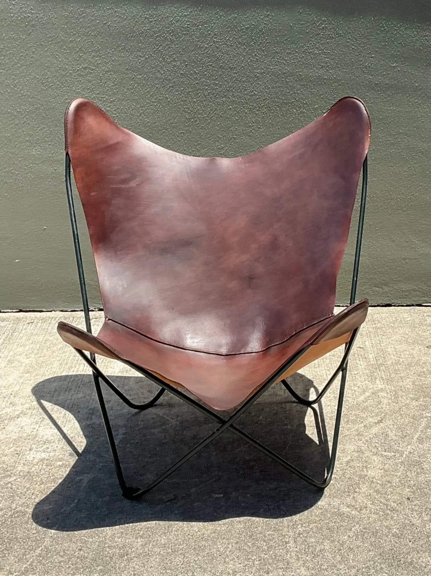 Vintage Leather and Metal Butterfly Chair — additional photo 2