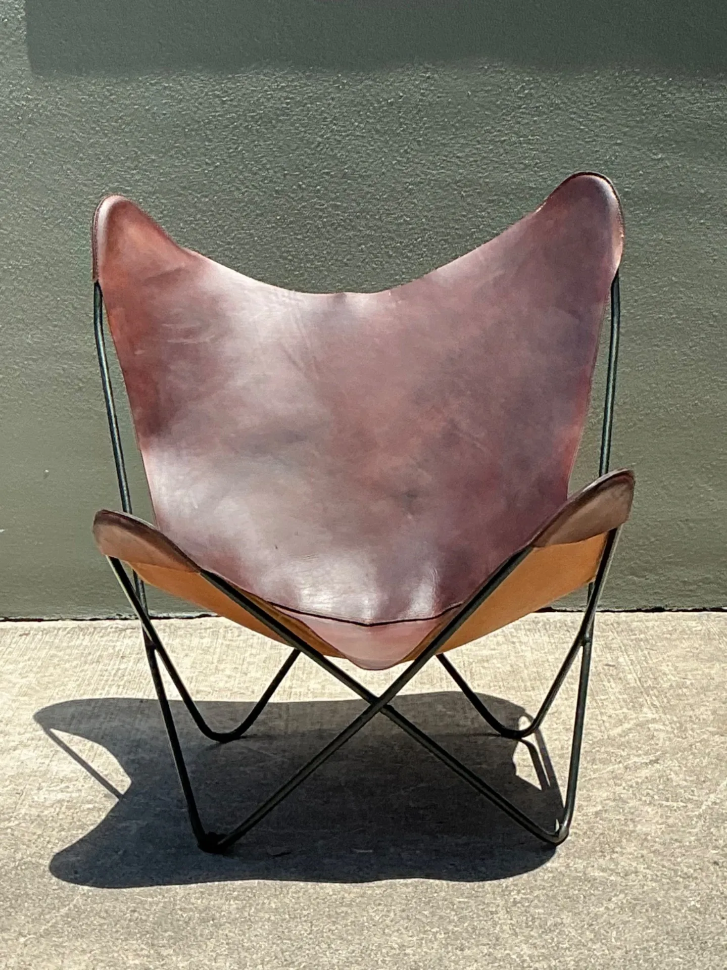 Vintage Leather and Metal Butterfly Chair — additional photo 6