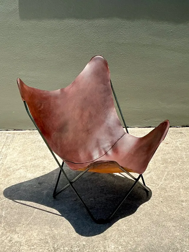 Vintage Leather and Metal Butterfly Chair — additional photo 8