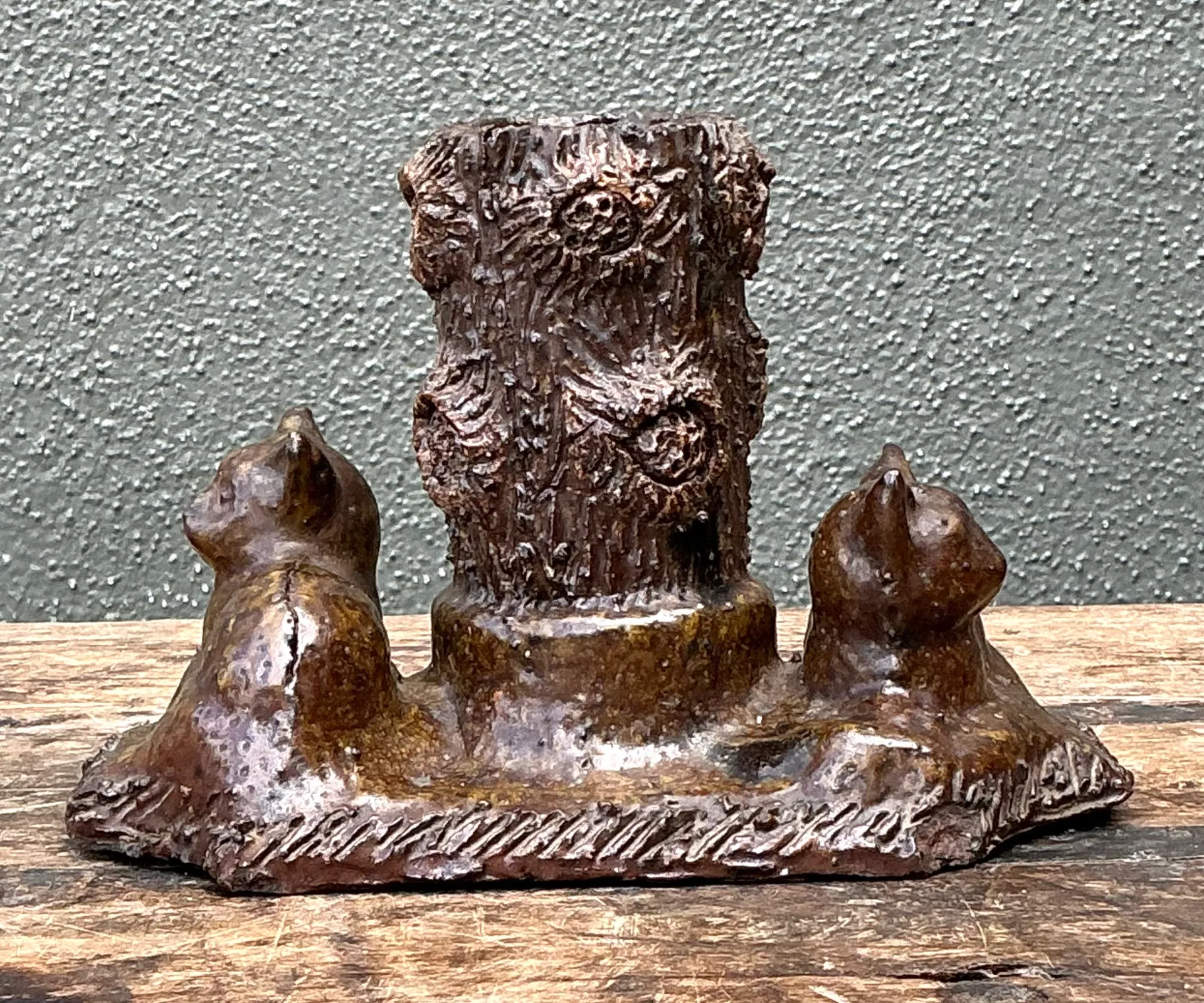 Vintage Ceramic Cat and Tree Stump Vase — additional photo 3
