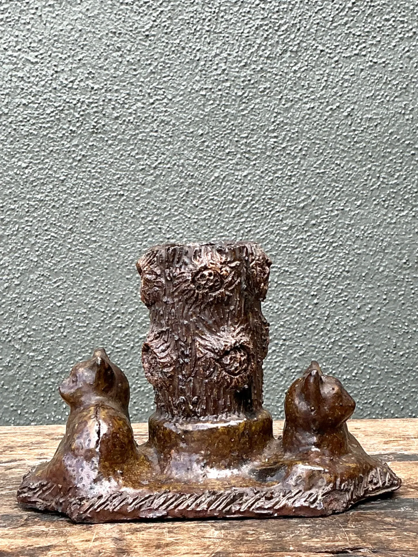 Vintage Ceramic Cat and Tree Stump Vase — additional photo 1