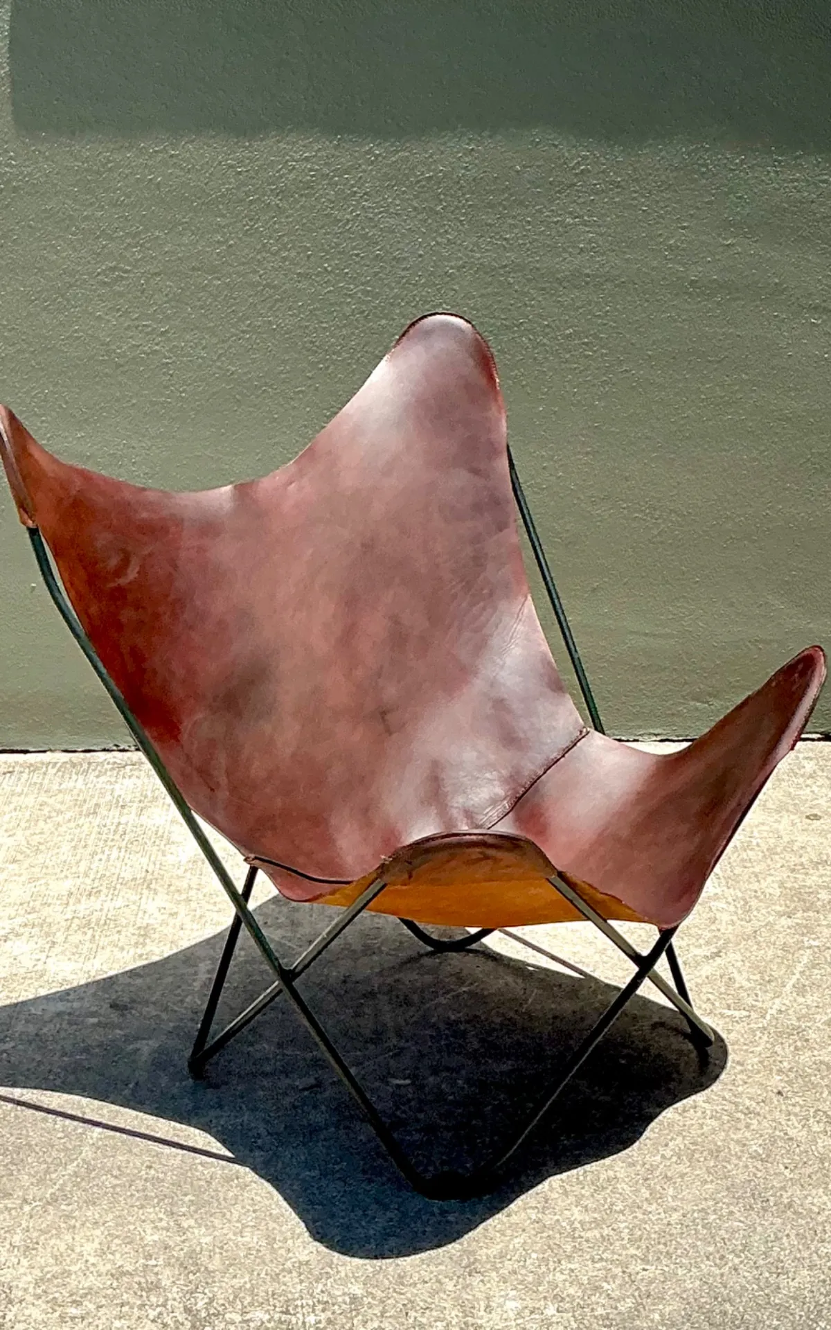 Vintage Leather and Metal Butterfly Chair — additional photo 4