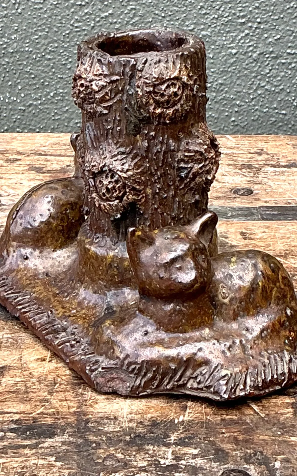 Vintage Ceramic Cat and Tree Stump Vase — additional photo 2