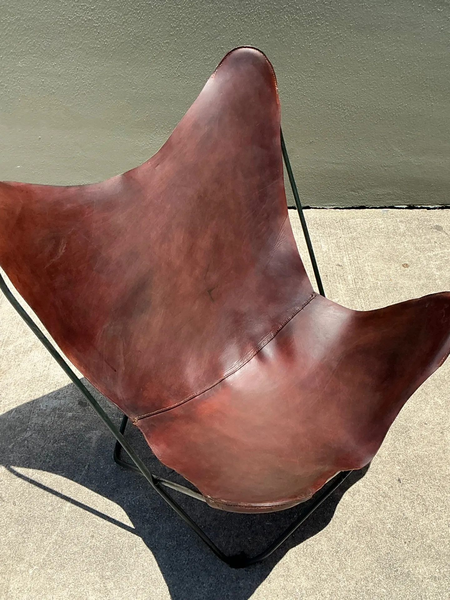 Vintage Leather and Metal Butterfly Chair — additional photo 1