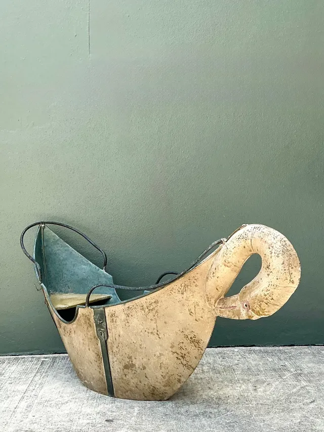 Vintage Distressed Metal Carousel Swan — additional photo 8