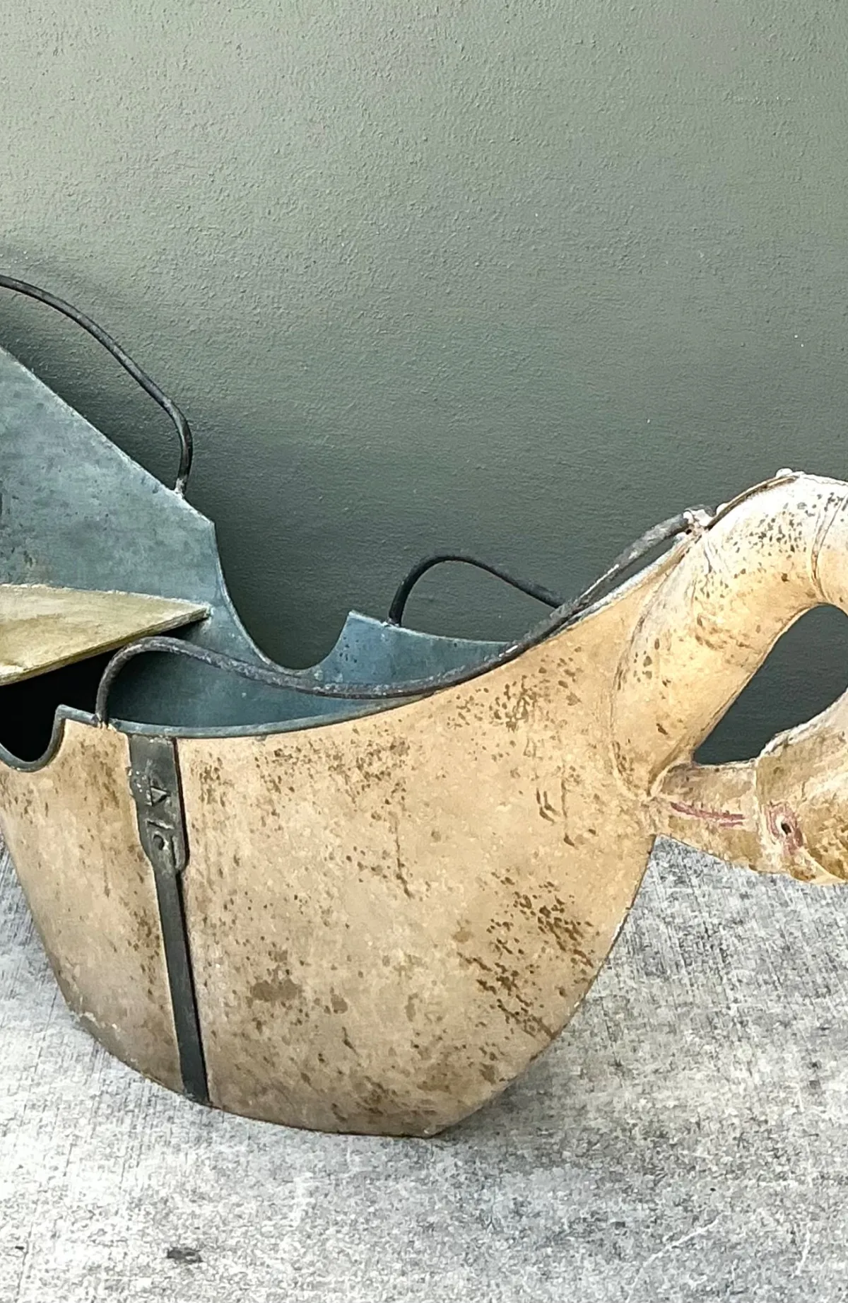 Vintage Distressed Metal Carousel Swan — additional photo 2