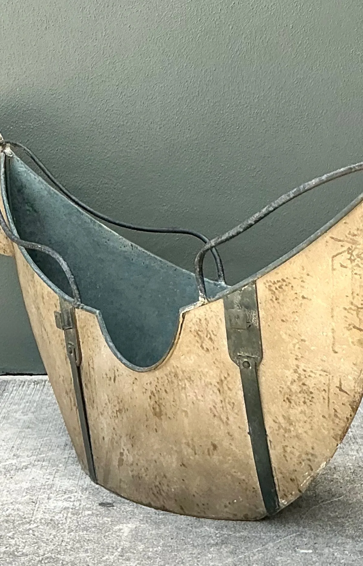 Vintage Distressed Metal Carousel Swan — additional photo 5