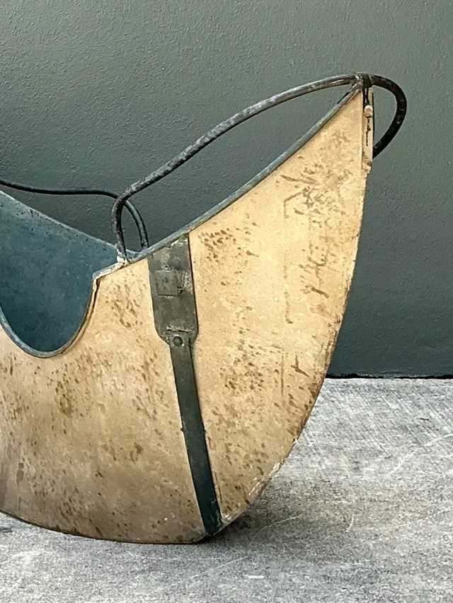 Vintage Distressed Metal Carousel Swan — additional photo 4