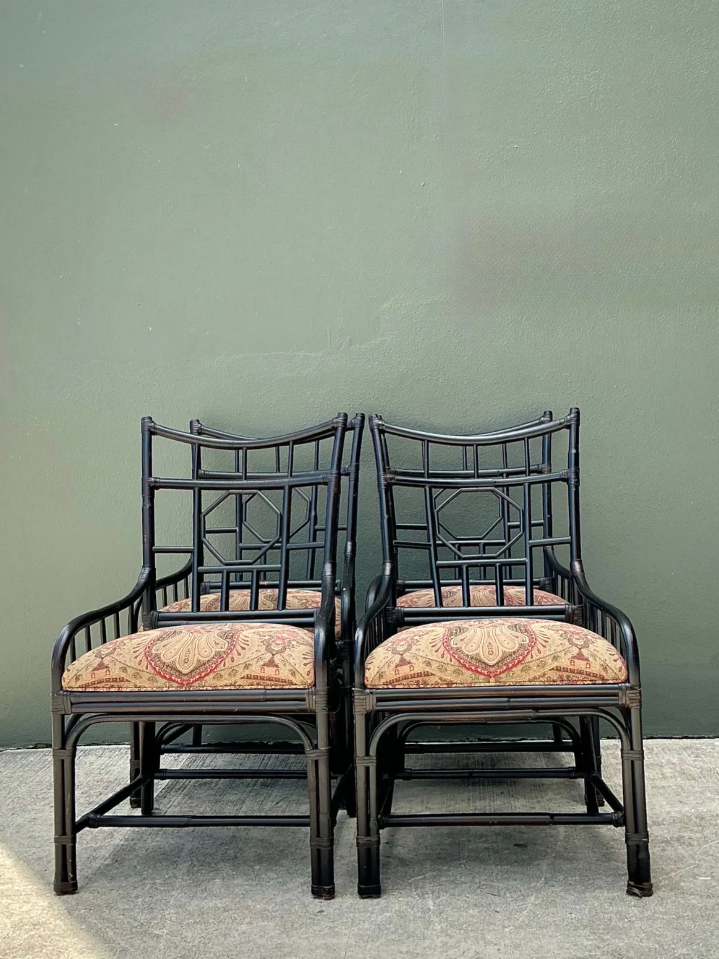 Vintage Palecek Medallion Back Rattan Chairs - Set Of 4 — additional photo 3