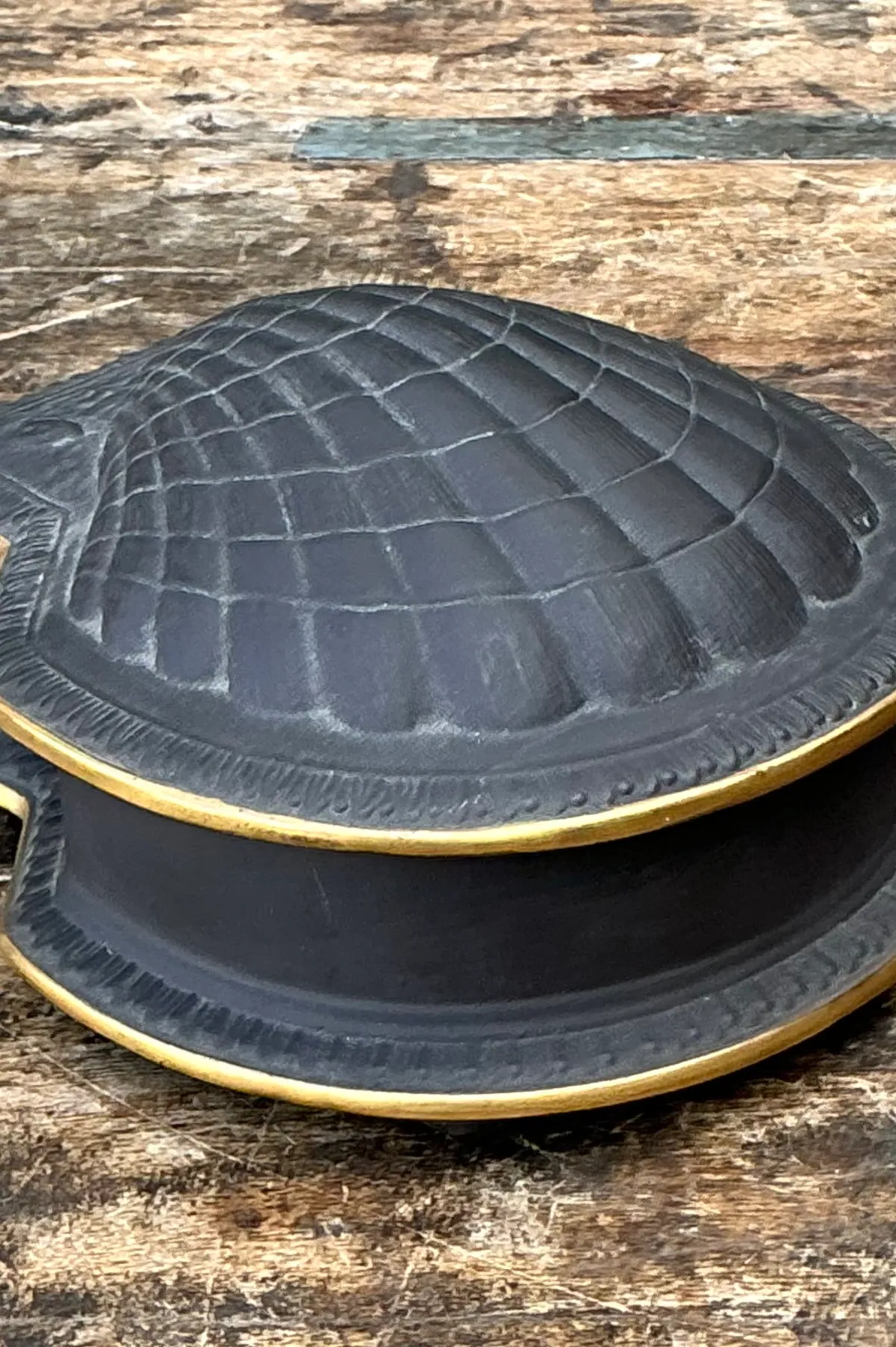 Vintage Italian Black Porcelain Shell Box