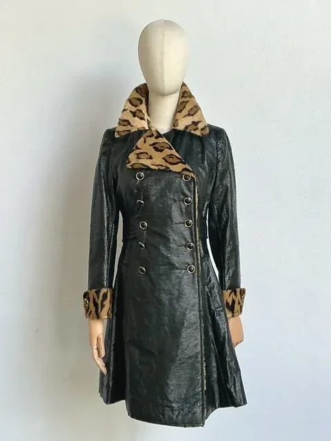 Vintage Luisant Lacquered Patent Jacket with Faux Fur — additional photo 7