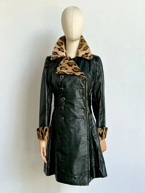Vintage Luisant Lacquered Patent Jacket with Faux Fur — additional photo 8